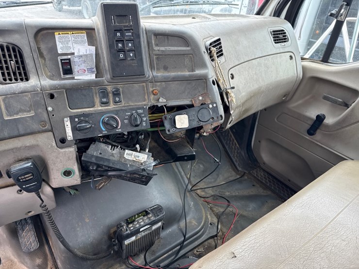 #30694-•-2008-sterling-litter/debris-truck-image-25