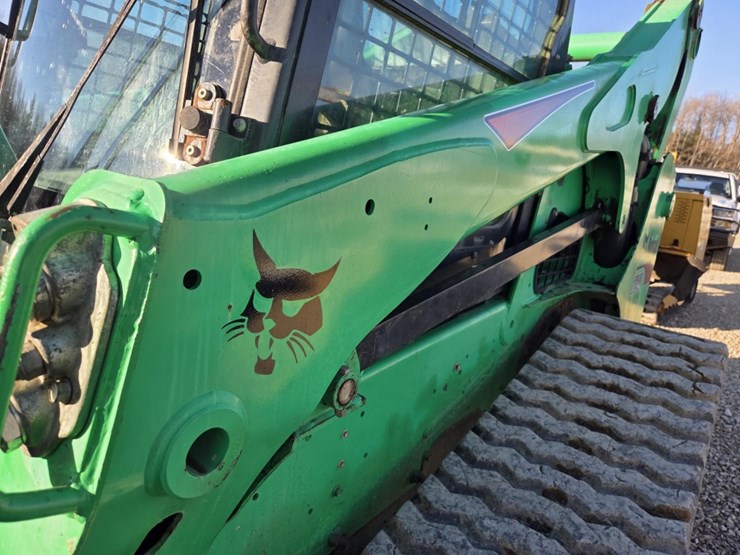 2018-bobcat-t740-image-19