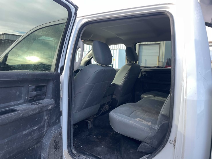 2016-ram-2500-tradesman-image-67