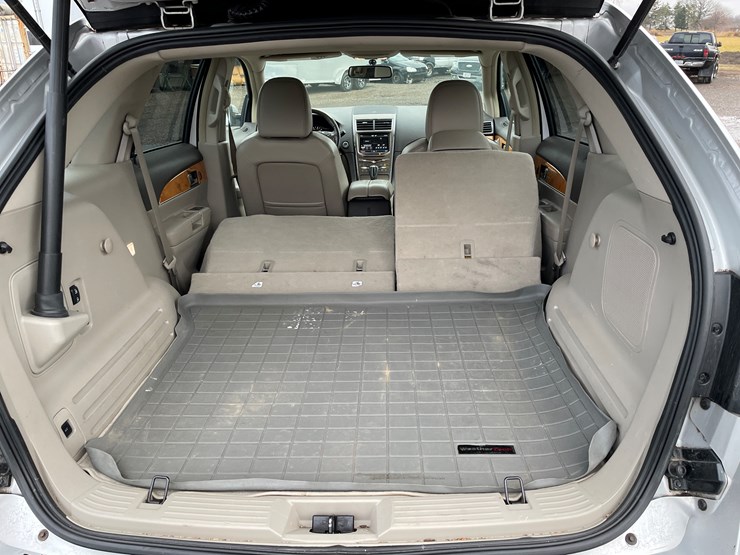 2012-lincoln-mkx-image-24