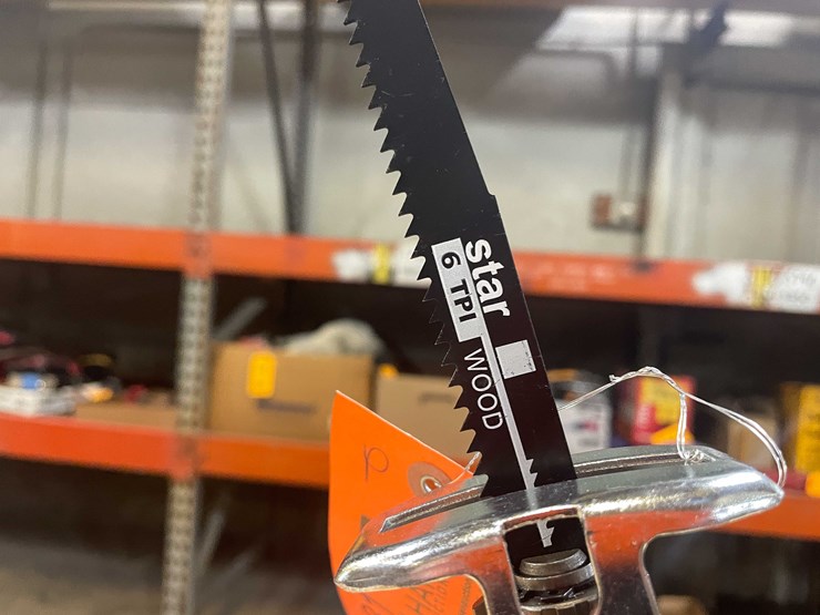 #2031-•-dewalt-style-reciprocating-saw-with-battery-(pr12)-image-6