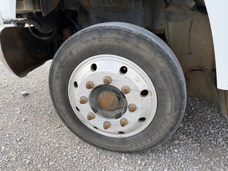 #30699-•-2003-chevrolet-c4500-single-axle-service-truck-image-11