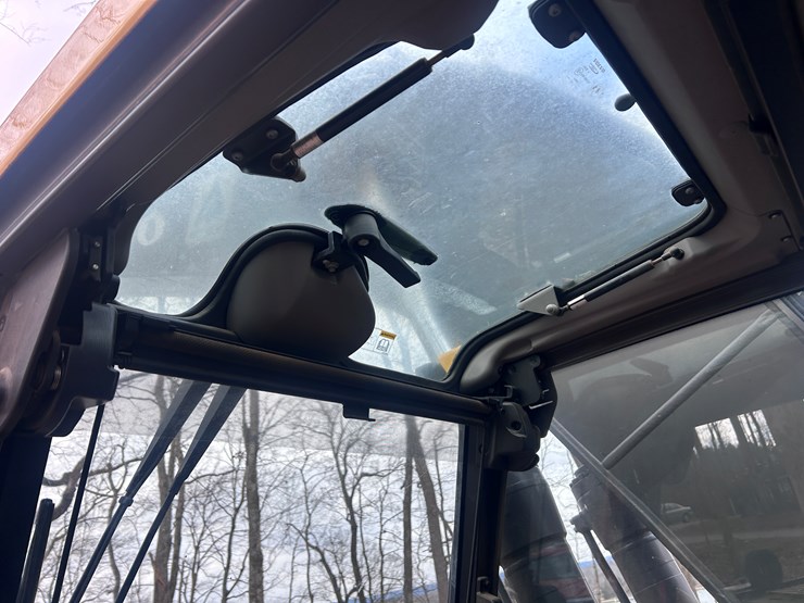 2022-volvo-ec220el-image-29