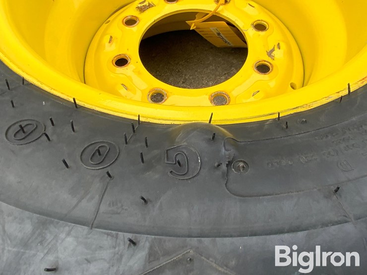 goodyear-12.5l-15-tire-on-a-8-bolt-rim-image-13