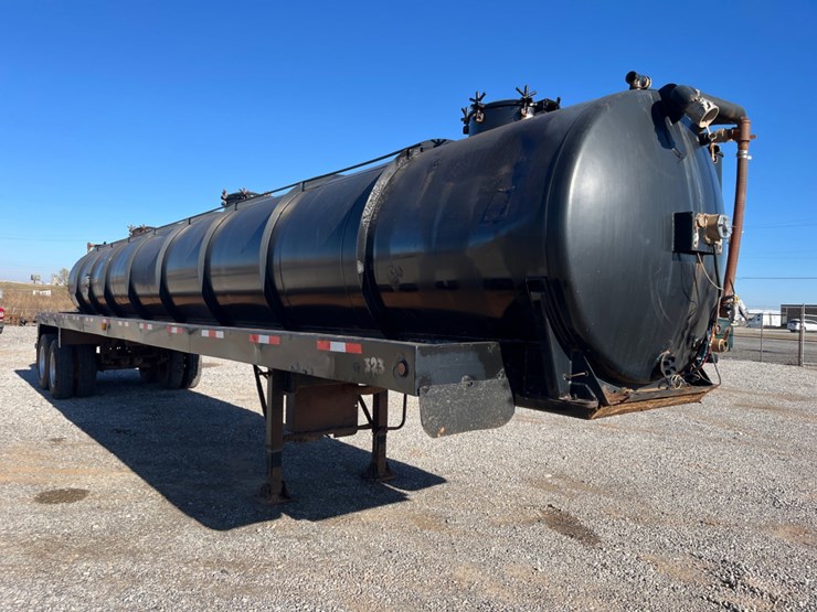 2012-southern-vac-130-bbl-steel-vacuum-trailer-image-3