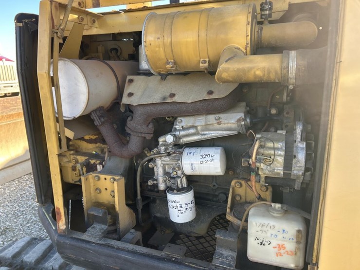 caterpillar-307-image-47