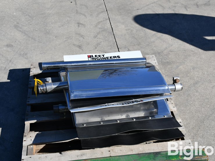 fleet-engineers-2-fenders-and-2-brackets-image-10