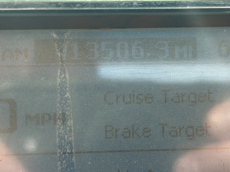 2014-mack-pinnacle-chu613-image-37