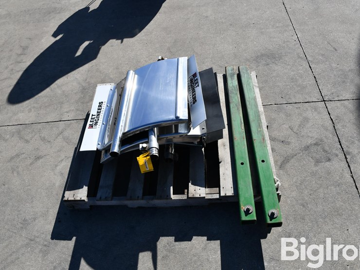 fleet-engineers-2-fenders-and-2-brackets-image-8