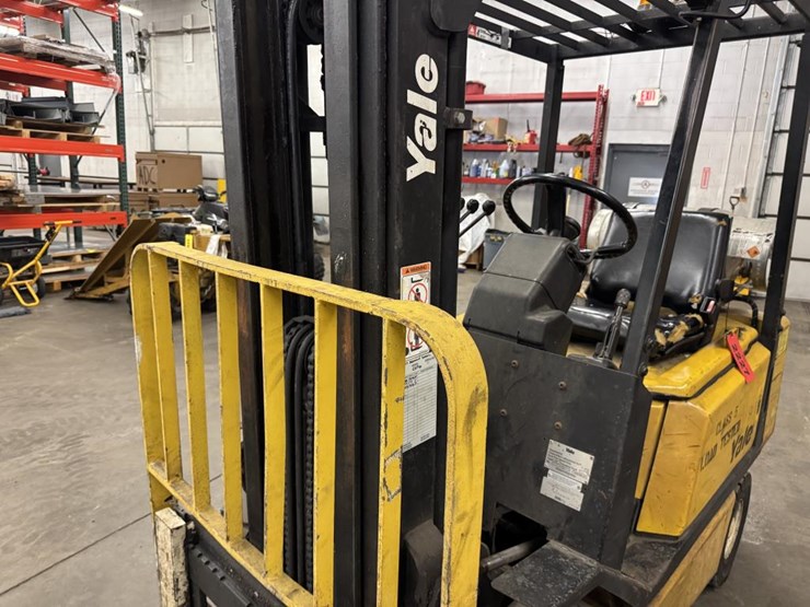 #2227-•-yale-a673971-forklift-image-26