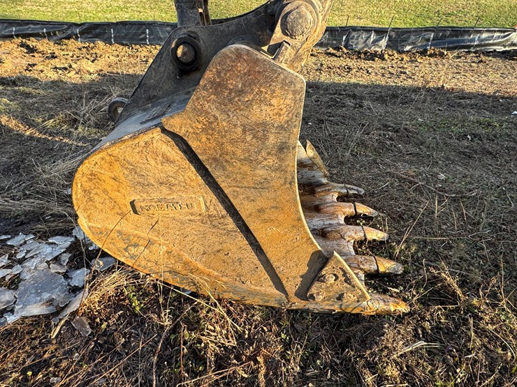 komatsu-pc270-lc-8-image-12