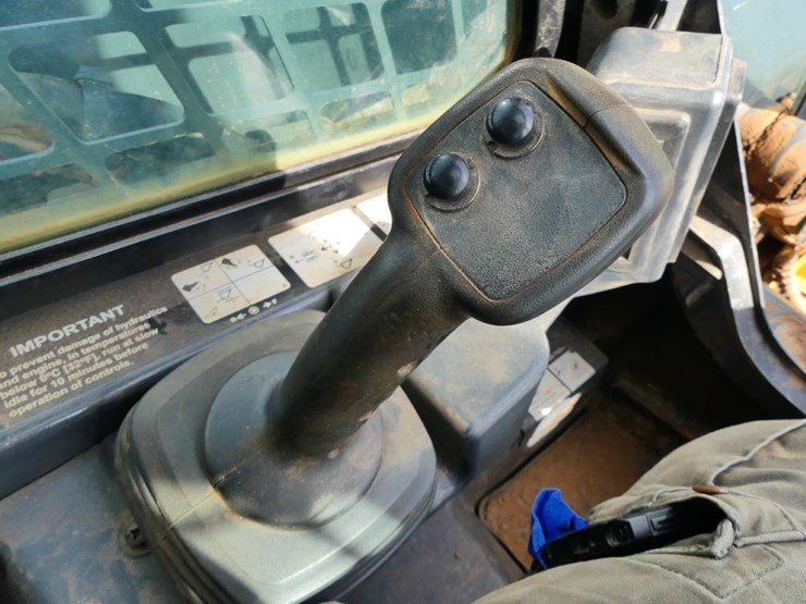 2023-deere-325g-image-15