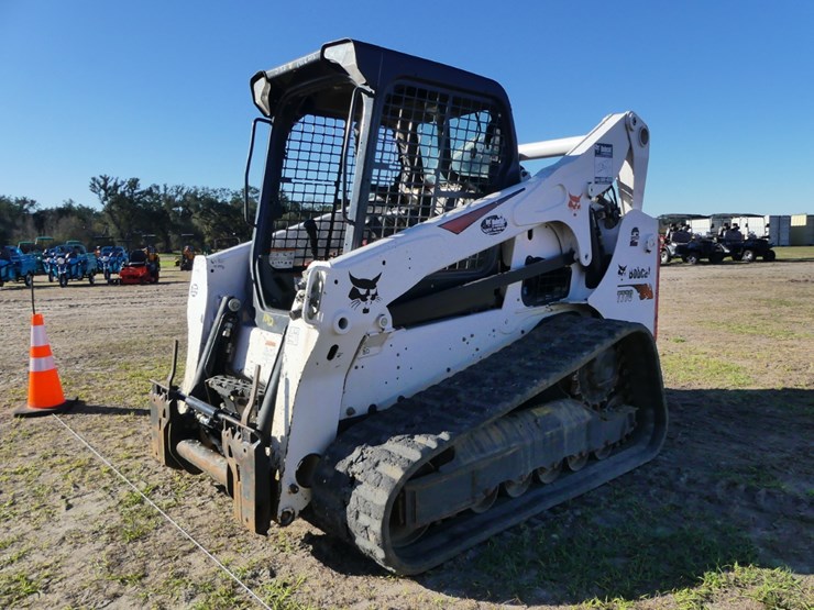 2021-bobcat-t770-image-2
