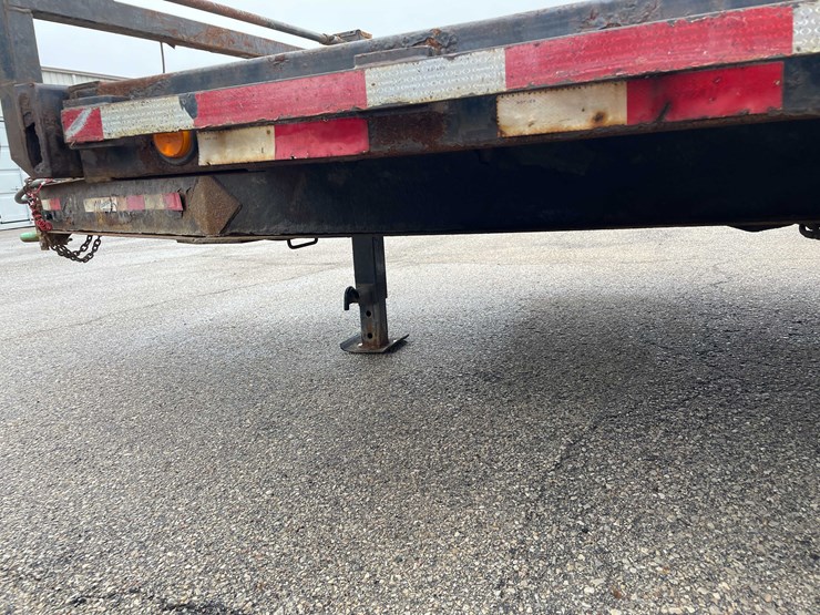 #1994-•-2017-trailer-(no-title)-(of)-image-24