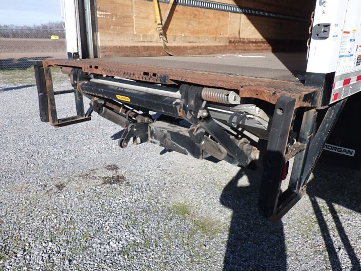 2020-hino-268a-image-5