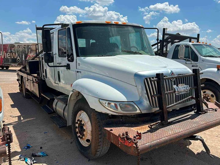 2011-international-4400-image-2