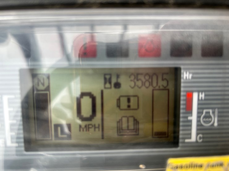 2019-caterpillar-gp25n-image-9