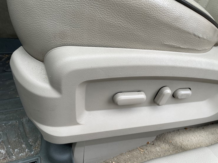 2012-lincoln-mkx-image-36