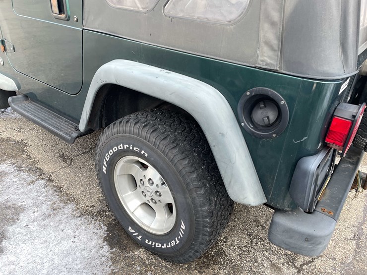 2000-jeep-wrangler-sport-image-26