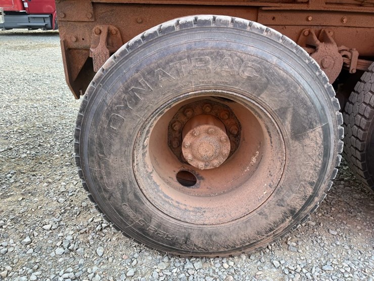 #2201-•-1988-freightliner-mb80-tandem-axle-dump-truck-image-69