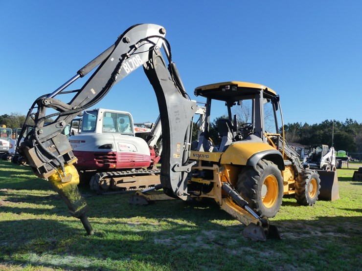 2012-volvo-bl70b-image-3