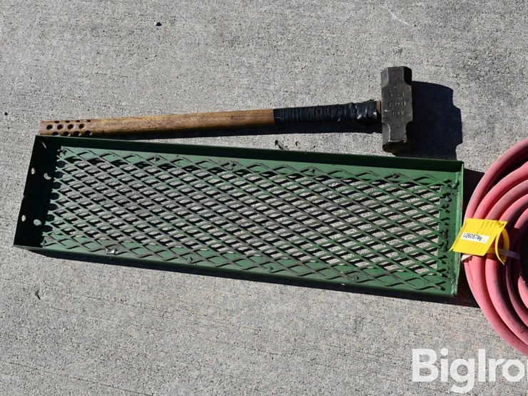 sledge-hammer,-hose,-&-bracket-image-10
