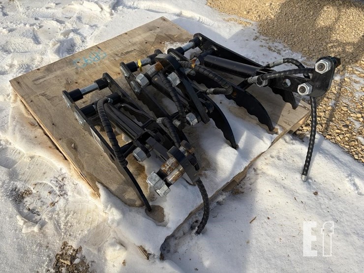 sdlanch-hydraulic-thumbs-image-2