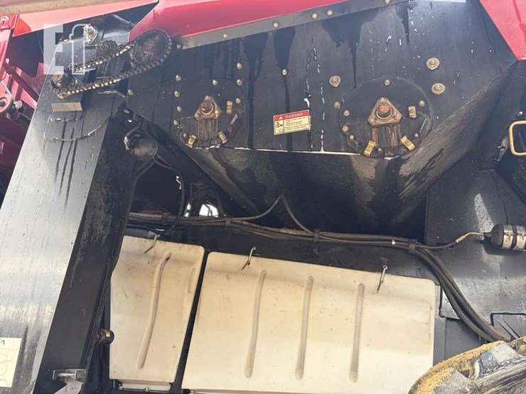 2012-case-ih-7120-image-12