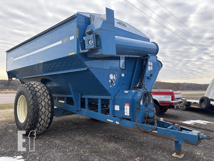 2004-kinze-650-image-1