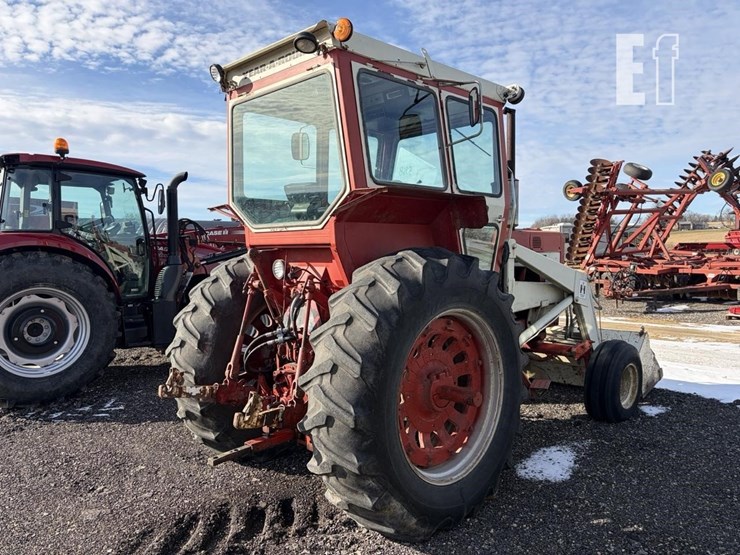 international-806-image-4