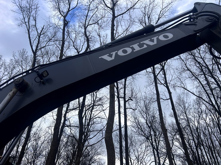 2022-volvo-ec220el-image-37