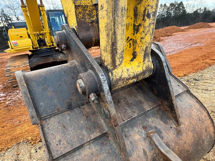 komatsu-pc490-lc-11-image-20
