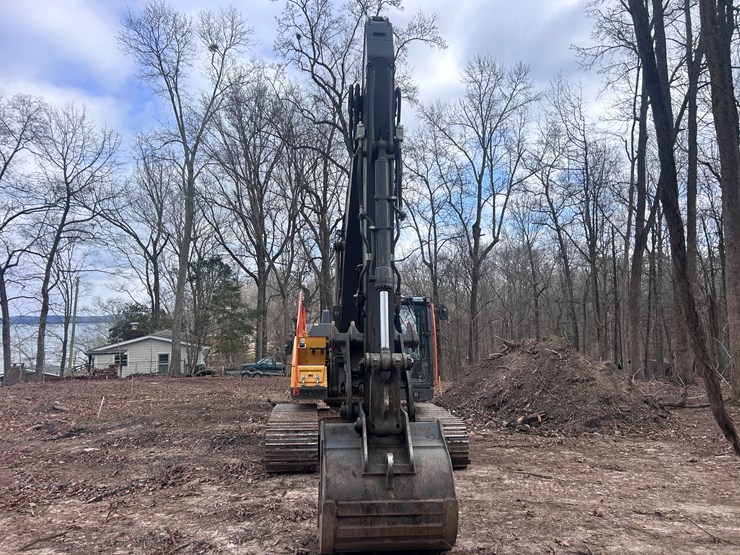 2022-volvo-ec220el-image-8