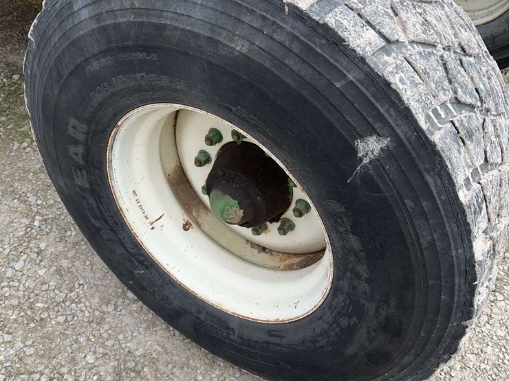 balzer-frac-tank,-21,000-gallons,-computer-hydraulic-control-box,-1-owner,-always-washed,-good-shape-image-13