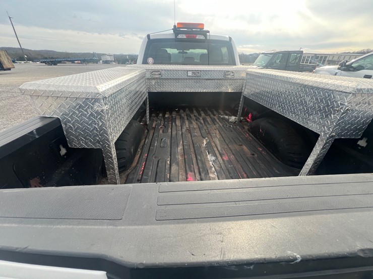 2019-ford-f250-xl-image-6