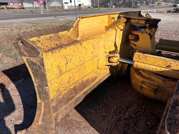 komatsu-d61pxi-24-image-30