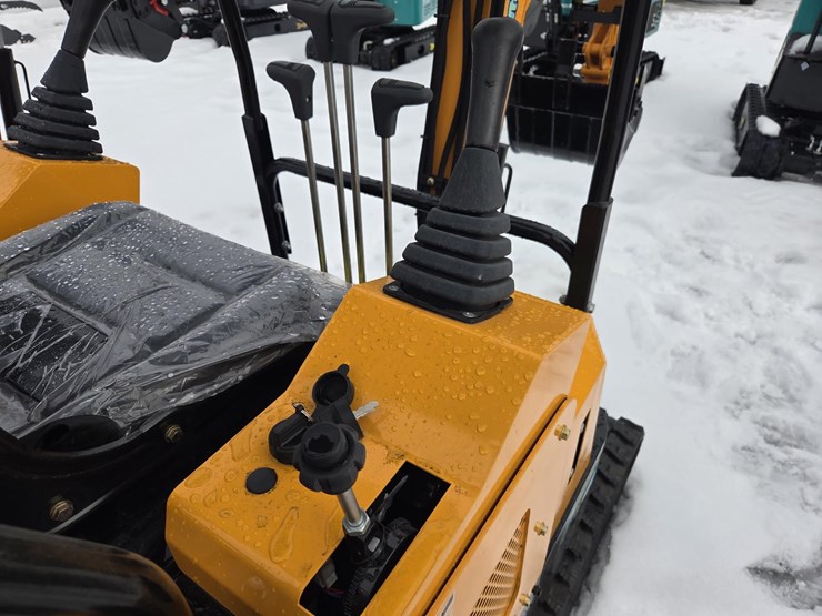 #2189-•-unused-future-ft15-mini-excavator-image-23