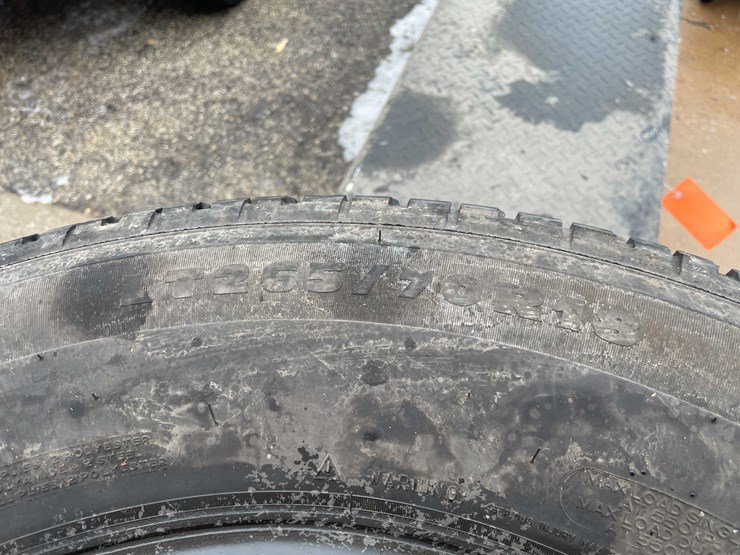 #2075-•-(4)-tires-(o3)-image-9