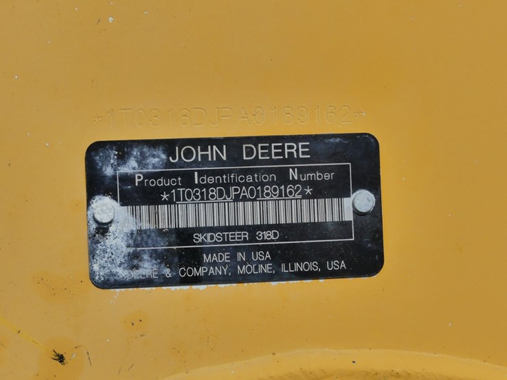 2010-deere-318d-image-16