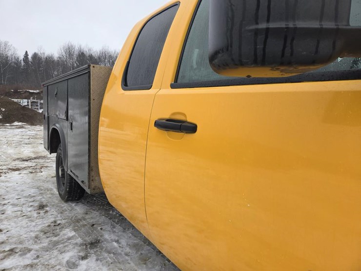 2008-chevrolet-2500-image-12