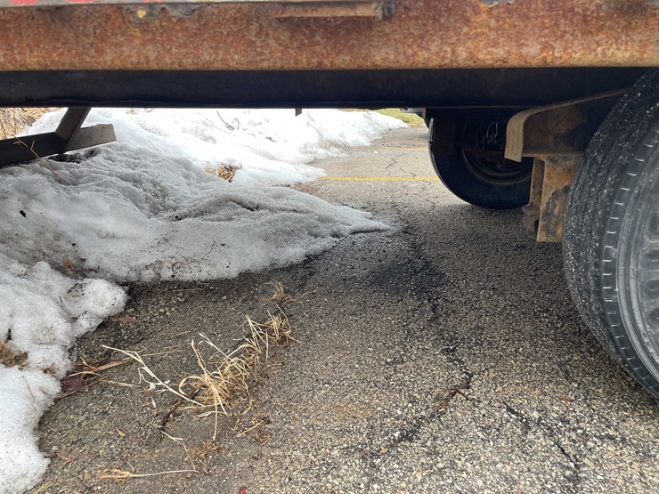 #1994-•-2017-trailer-(no-title)-(of)-image-29