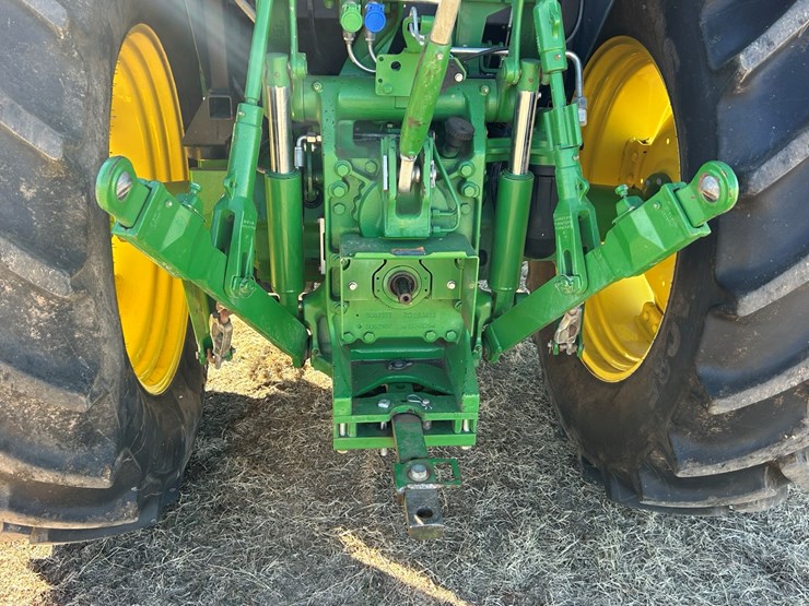 john-deere-6105e-image-5