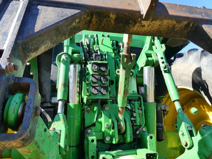 john-deere-7810-image-7