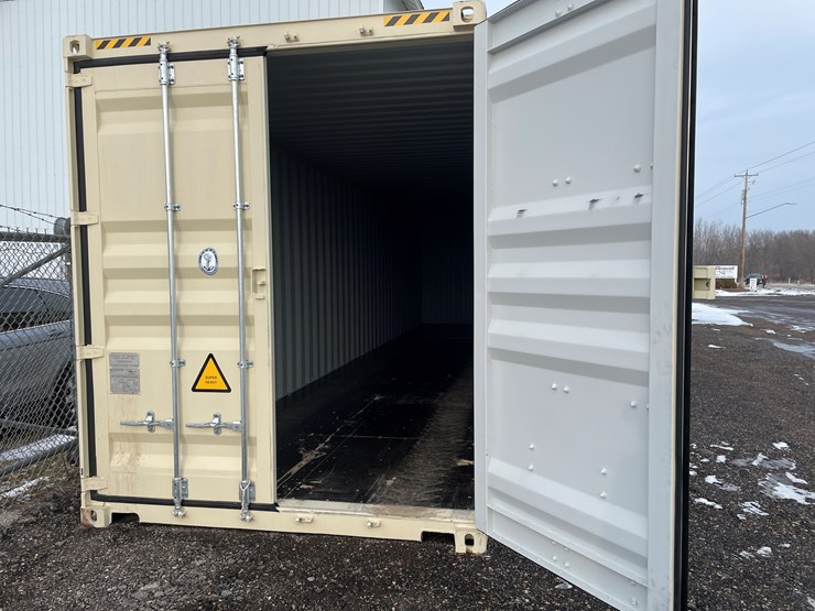#1102-•-40'-high-cube-shipping-container-image-5