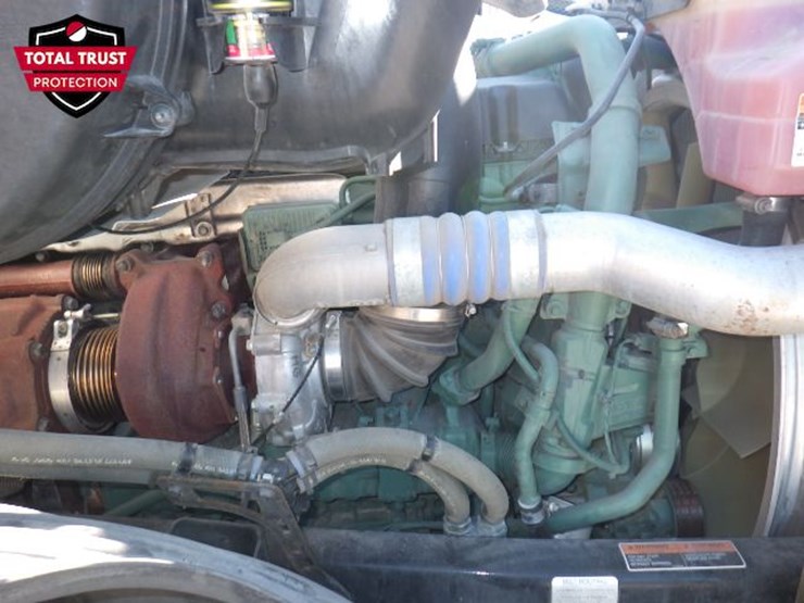 2023-volvo-vnl-760-image-28