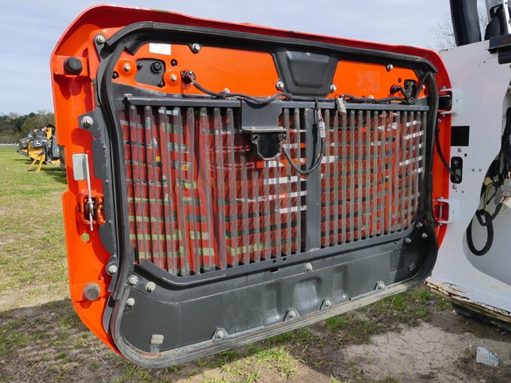 2020-bobcat-t76-image-9