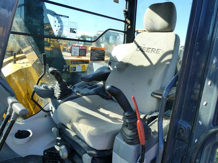 2021-deere-75g-image-12