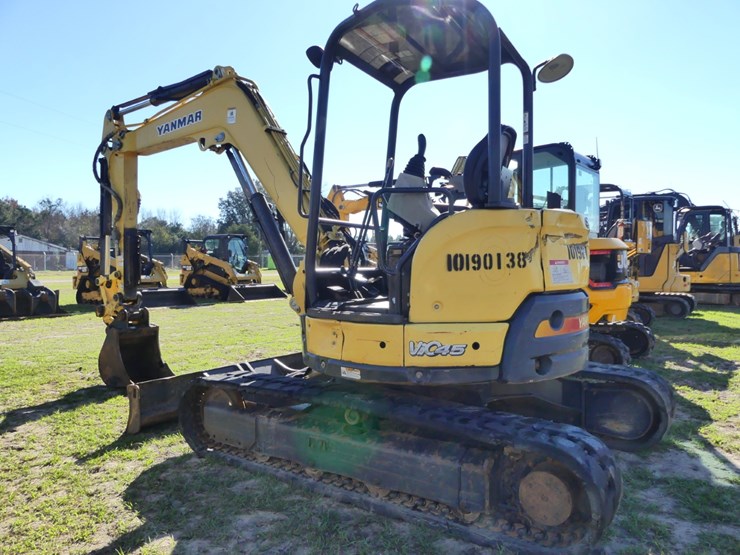 2016-yanmar-vio45-image-4