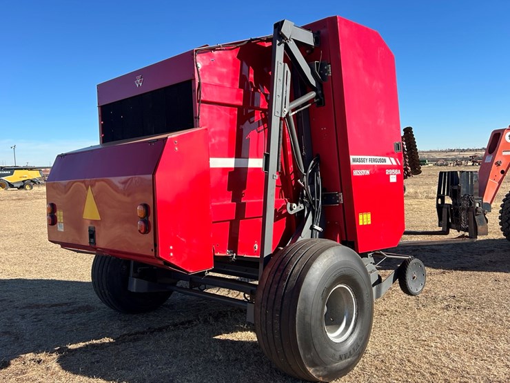 massey-ferguson-2956a-image-3