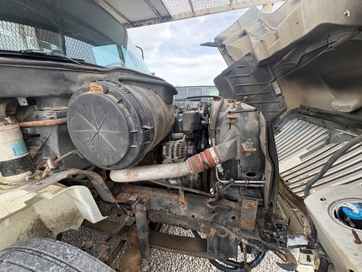 2003-international-durastar-4300-image-21